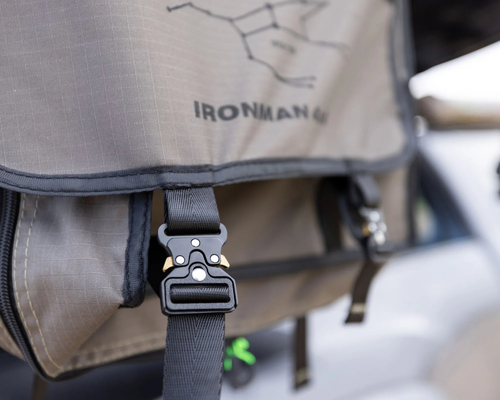 Iron Man - Ursa 1300 Rooftop Tent