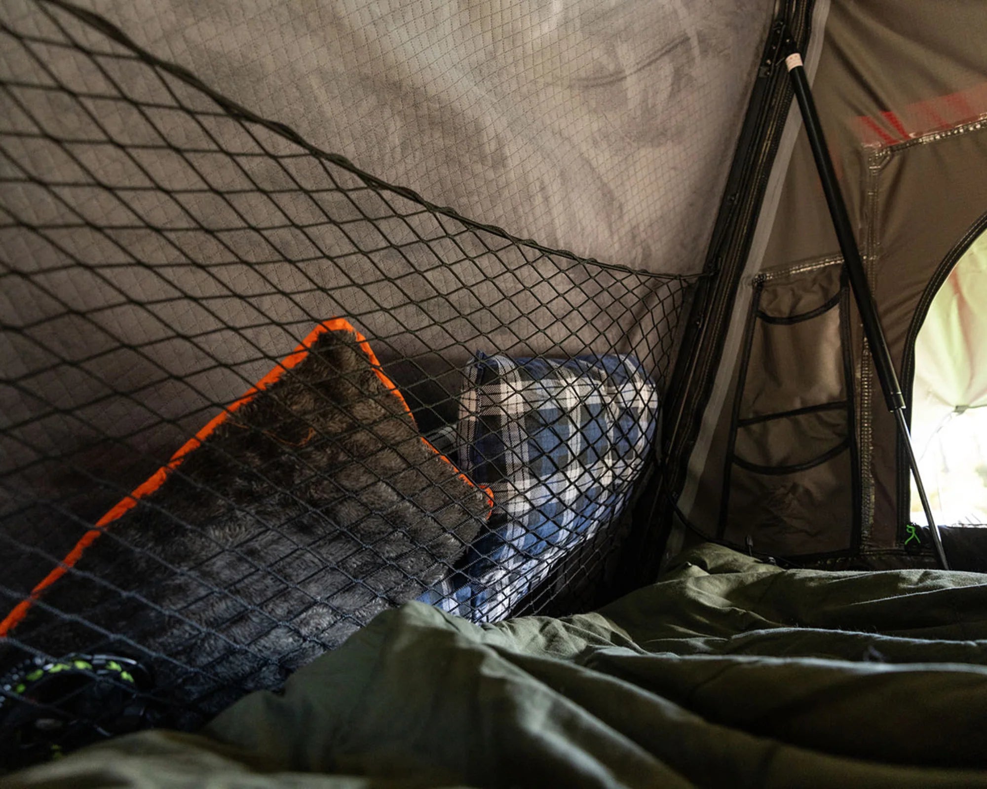 Iron Man - Ursa 1300 Rooftop Tent