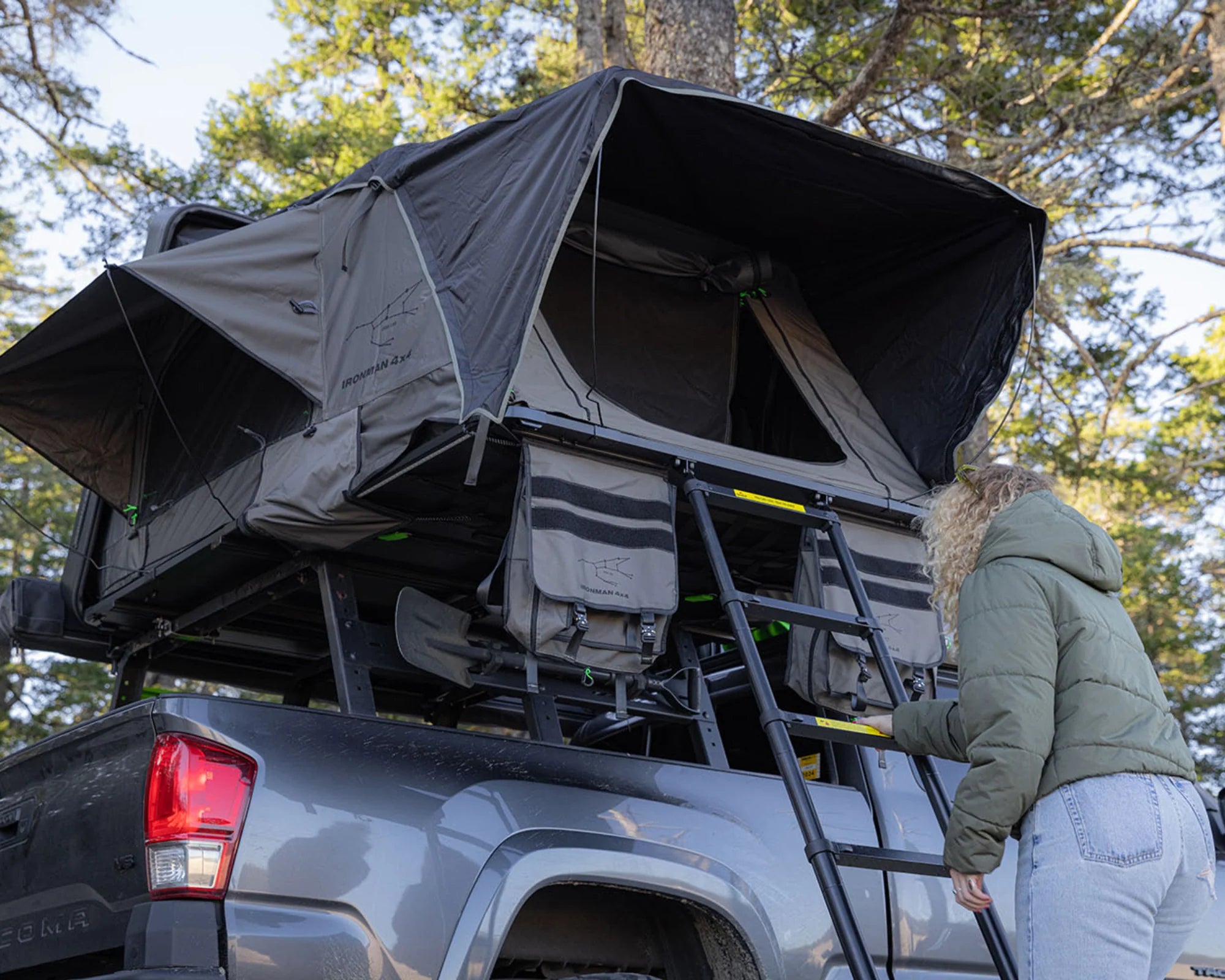 Iron Man - Ursa 1300 Rooftop Tent
