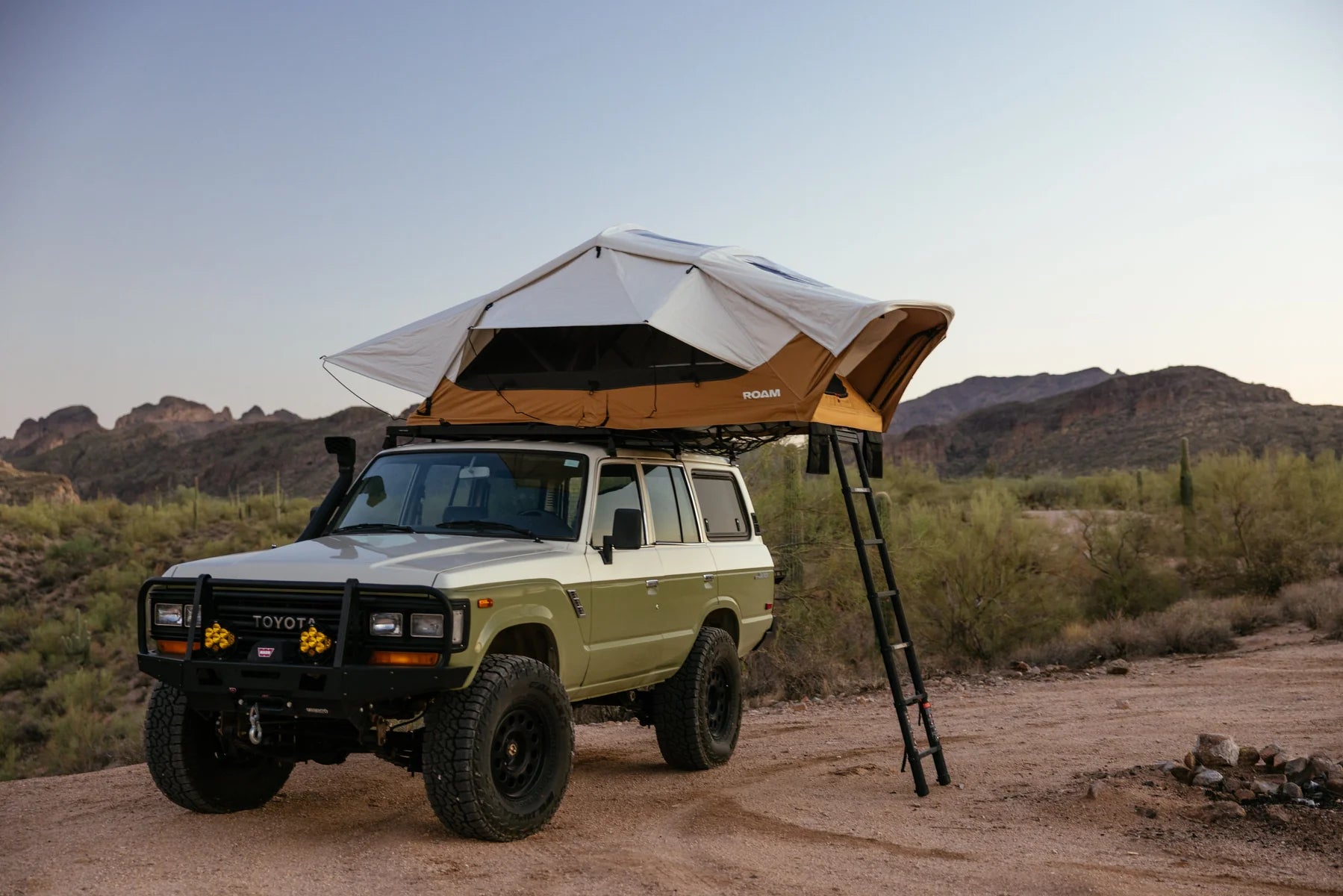 ROAM - Vagabond XL 2.0 Rooftop Tent