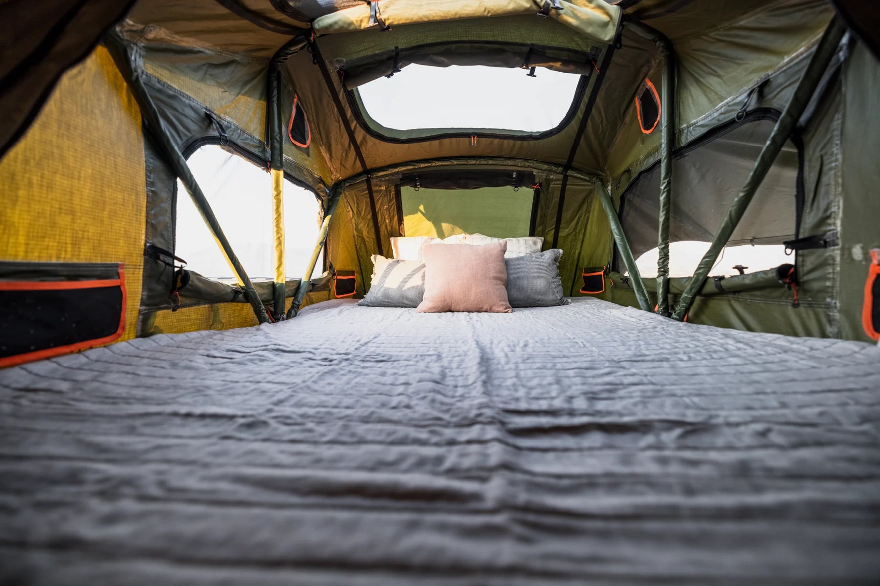ROAM - The Vagabond Rooftop Tent
