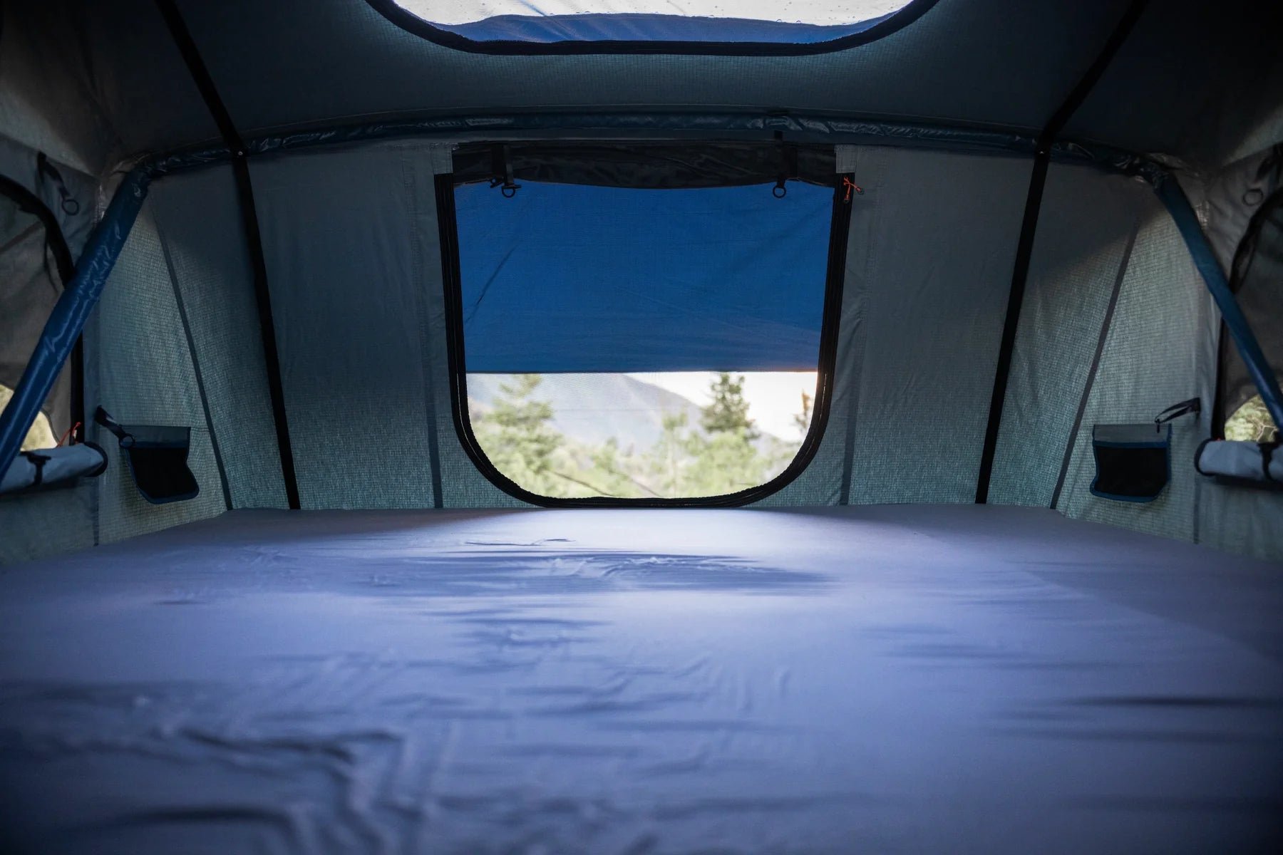 ROAM - The Vagabond XL Rooftop Tent