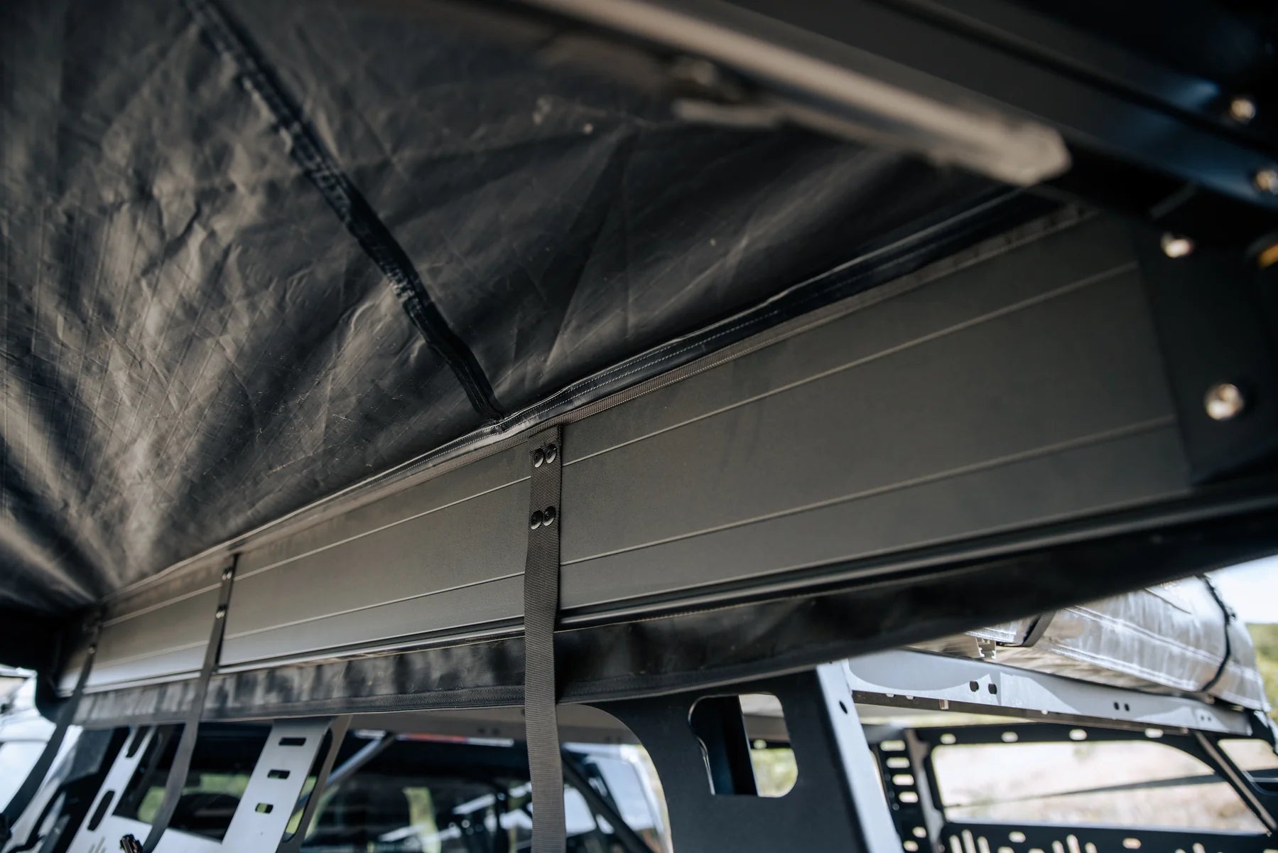 ROAM - ARC 270 Awning