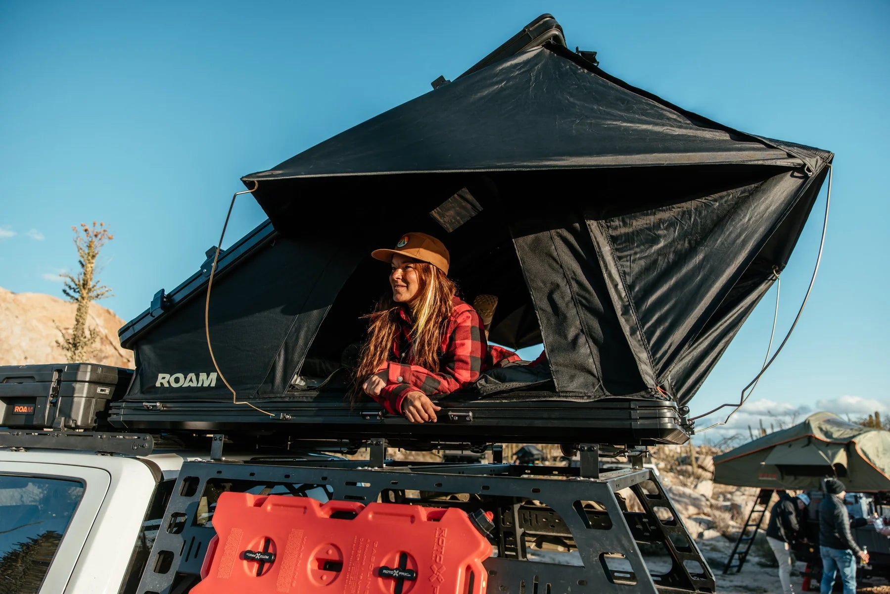 ROAM - The Desperado Hardshell Rooftop Tent