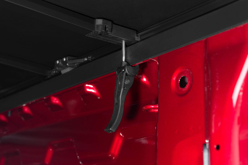 Tonno Pro 15-19 Chevy Colorado 5ft Fleetside Tonno Fold Tri-Fold Tonneau Cover